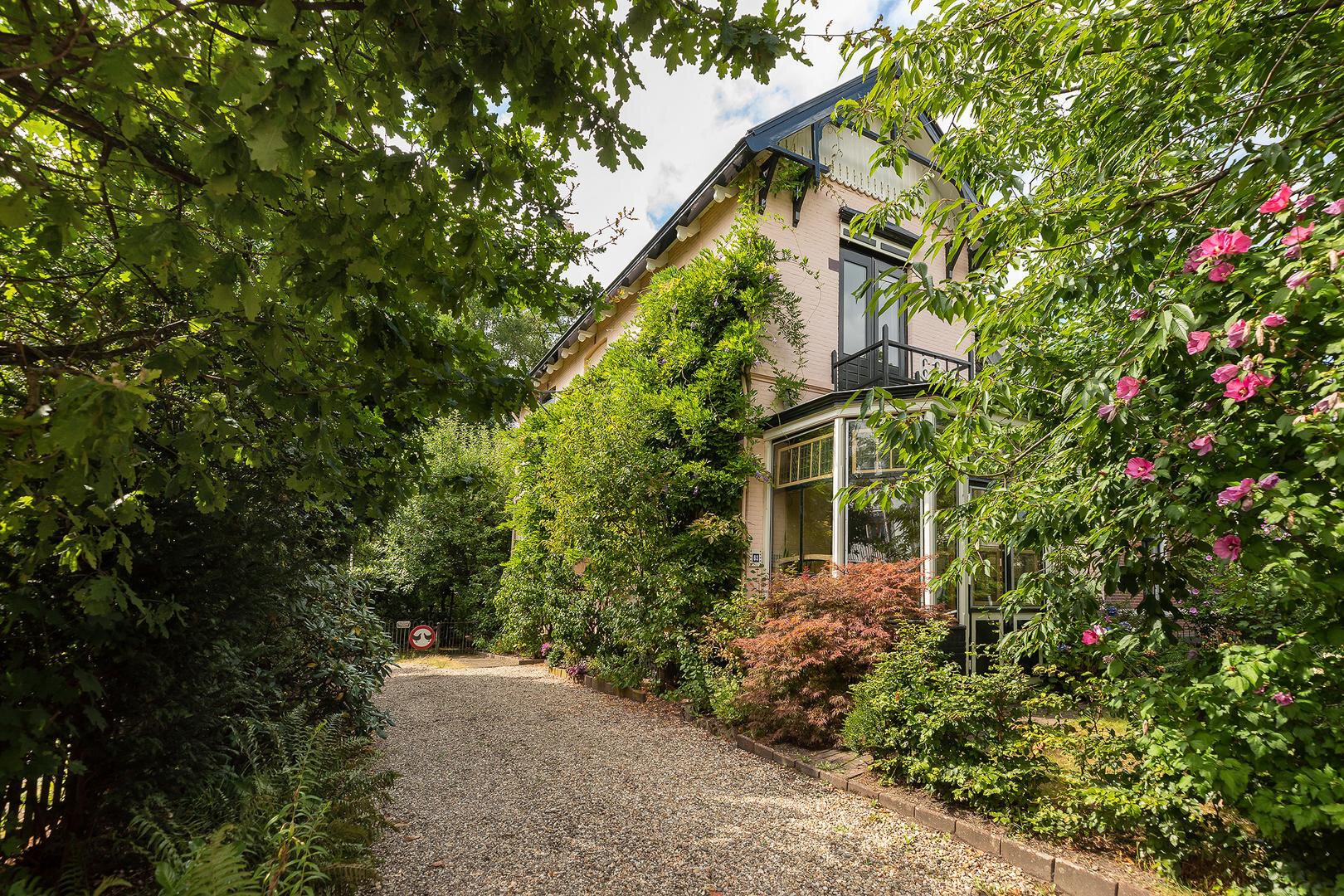 Hoge Naarderweg 63 HILVERSUM Hoge Naarderweg 63 HILVERSUM