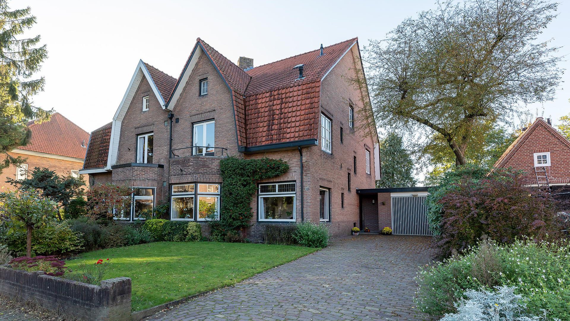 Nieuwe Hilversumseweg 50 BUSSUM Nieuwe Hilversumseweg 50 BUSSUM