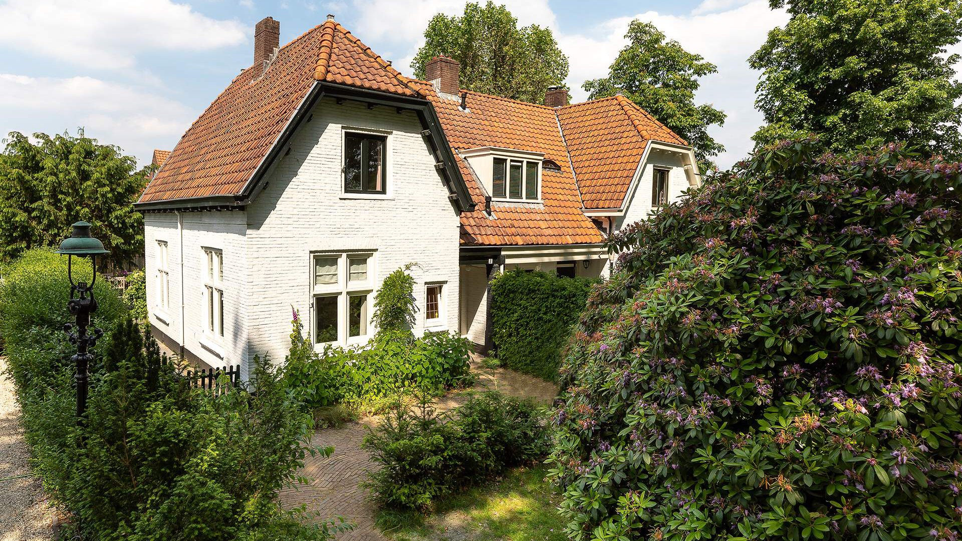 Velthuijsenlaan 8 LAREN Velthuijsenlaan 8 LAREN