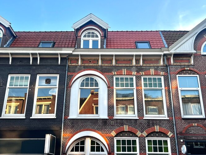 Dubbel bovenhuis met balkon (Z) te koop in Haarlem, rand centrum Haarlem