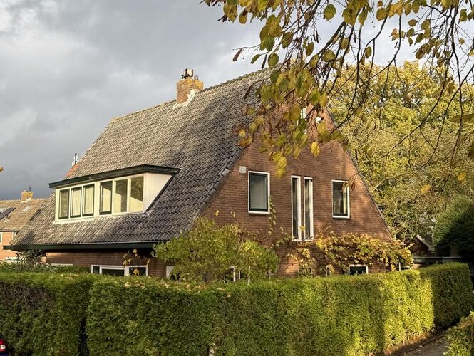 Koningin Julianastraat 36 HUIZEN Koningin Julianastraat 36 HUIZEN