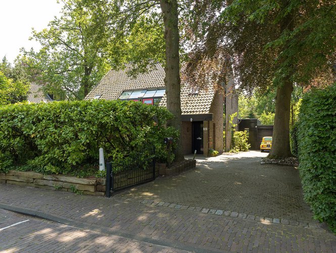 Kerklaan 36 LAREN
