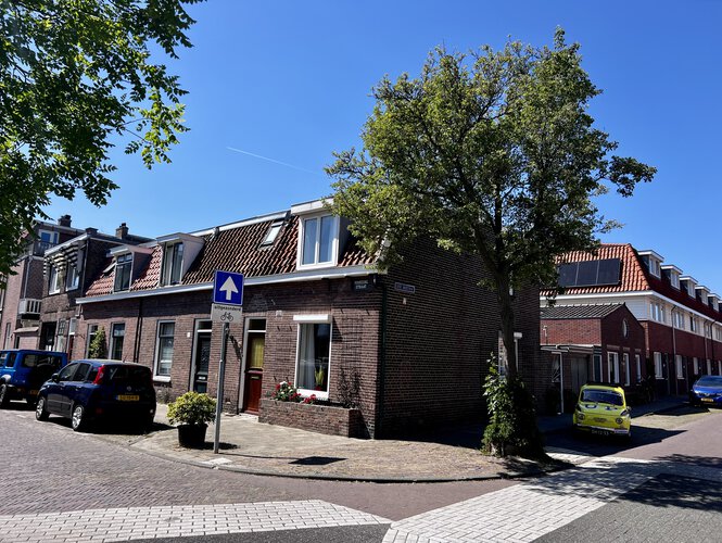 Hoekwoning met garage te koop in de Leidsebuurt, Haarlem Haarlem